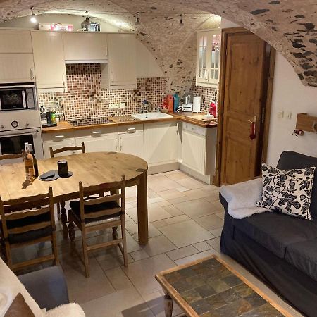 Two Bedroom Apartment La Voute, Chandon Near Meribel - Sleeps 4 Adults Or 2 Adults And 3 Children Les Allues 외부 사진