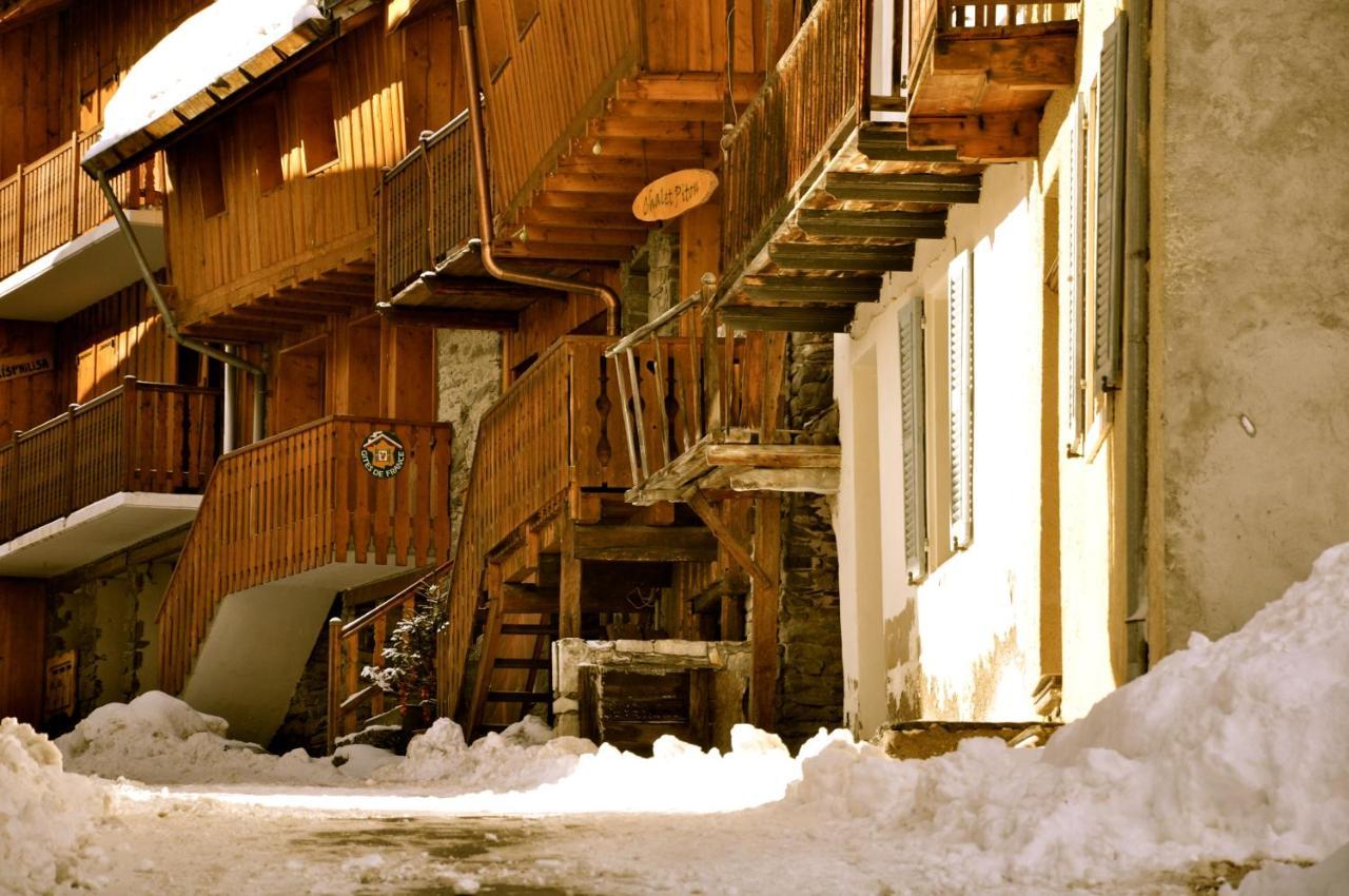 Two Bedroom Apartment La Voute, Chandon Near Meribel - Sleeps 4 Adults Or 2 Adults And 3 Children Les Allues 외부 사진