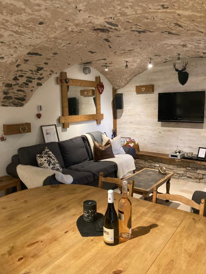 Two Bedroom Apartment La Voute, Chandon Near Meribel - Sleeps 4 Adults Or 2 Adults And 3 Children Les Allues 외부 사진